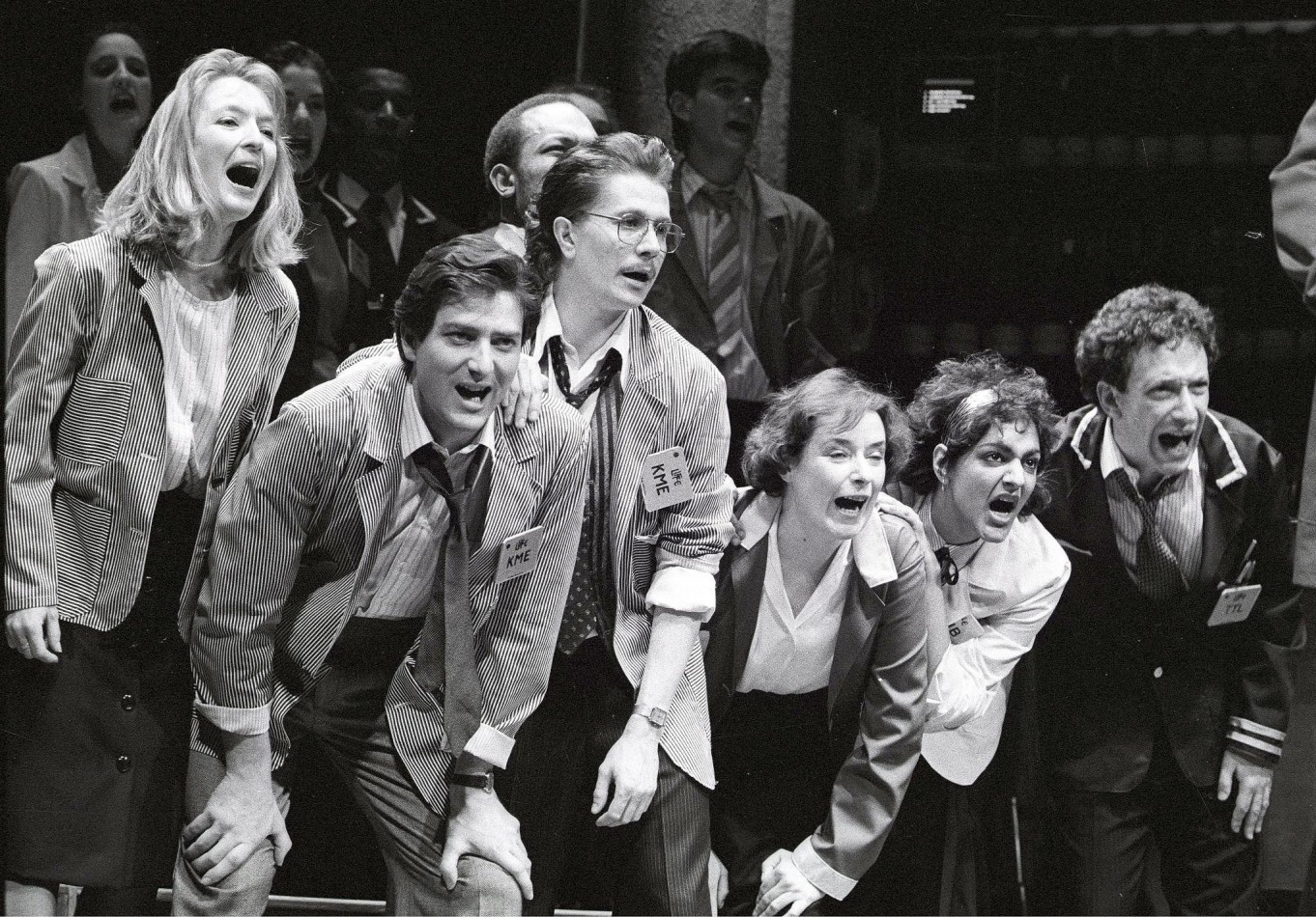 Lesley Manville, Julian Wadlam, Gary Oldman e Linda Bassett in una rappresentazione di Serious Money alla Royal Court.