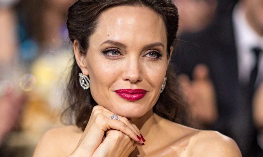 Come Away: Angelina Jolie nel prequel di Peter Pan e Alice ...