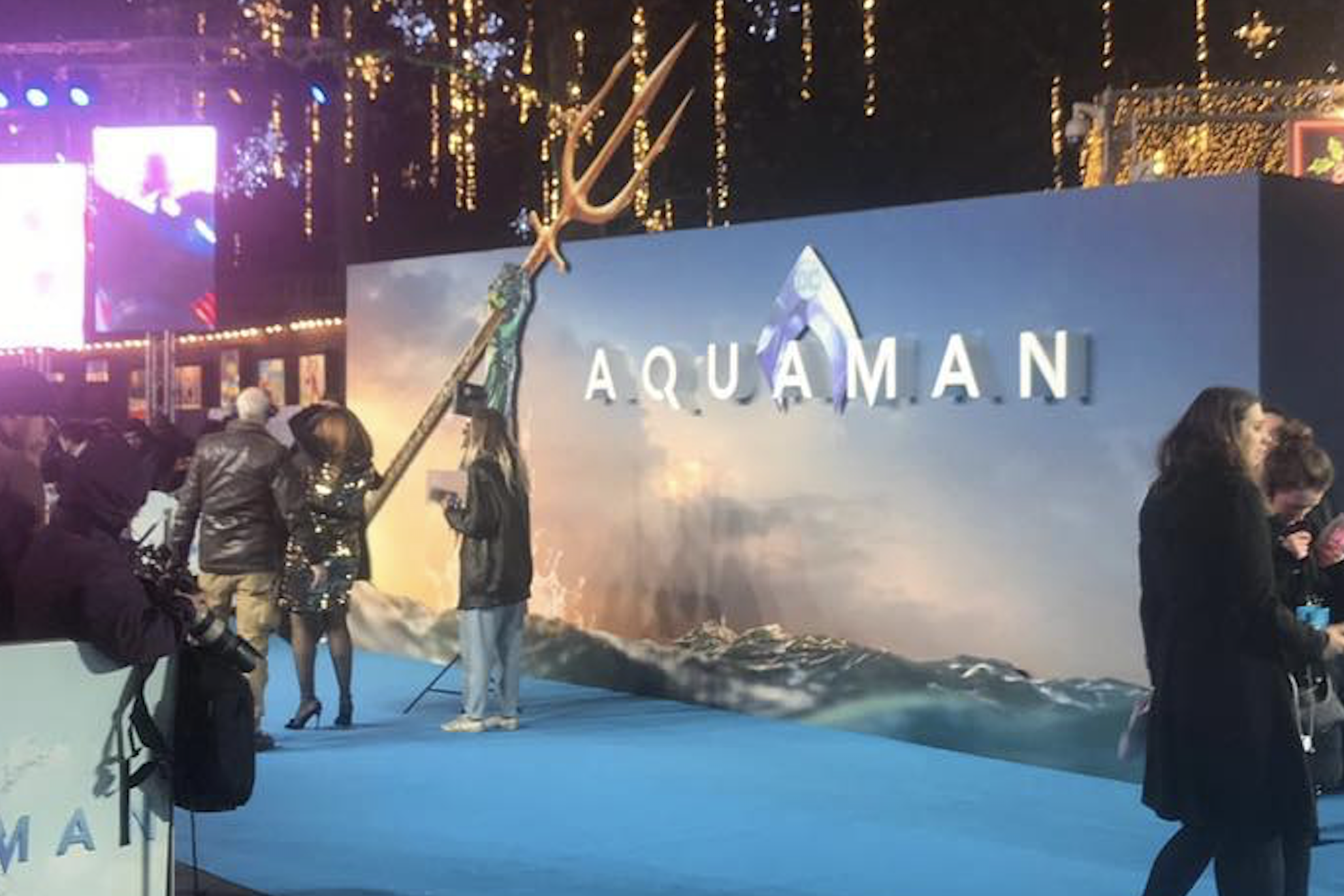 aquaman blue carpet