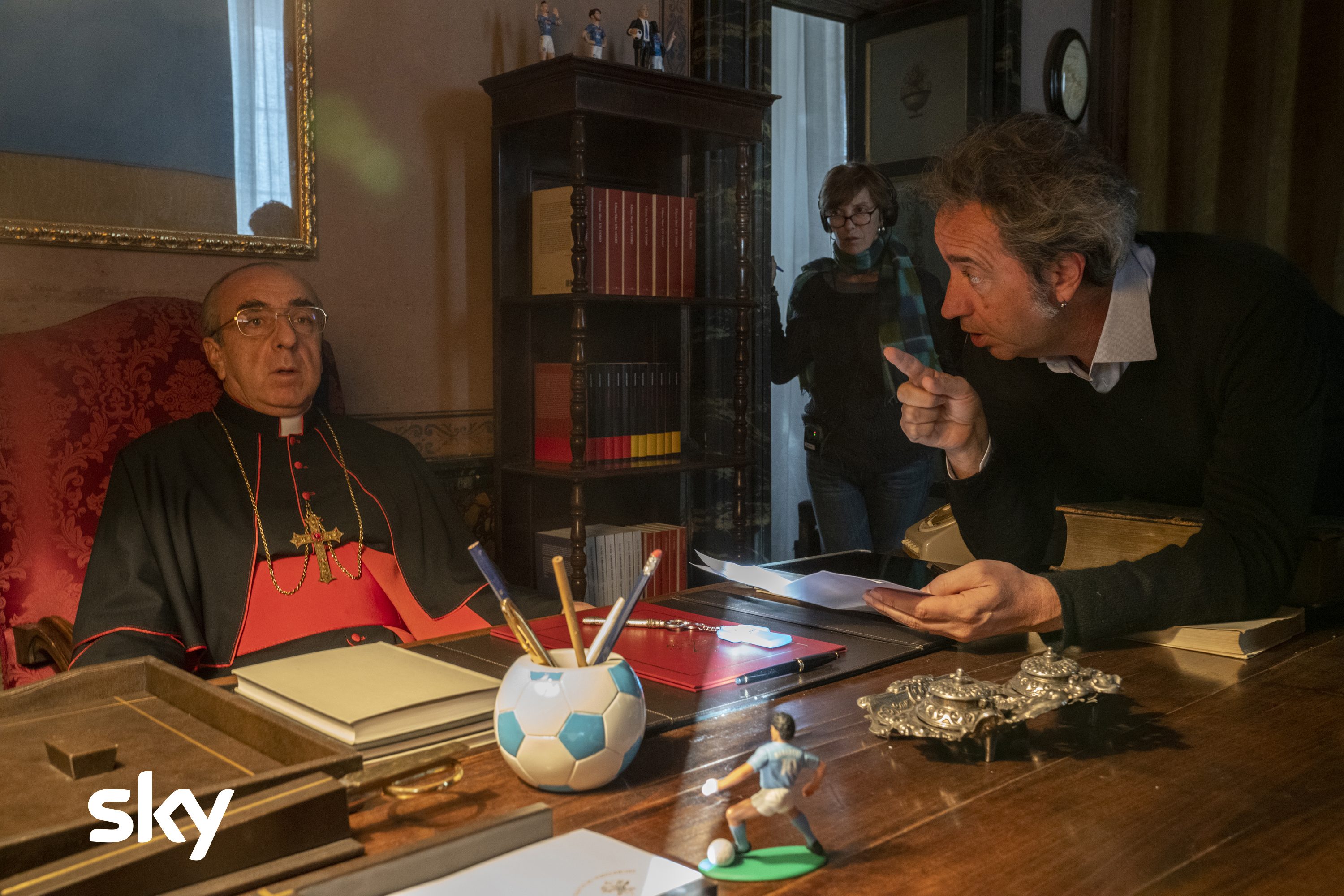 Sorrentino e Silvio Orlando sul set di The New Pope. Foto Credits: Gianni Fiorito.