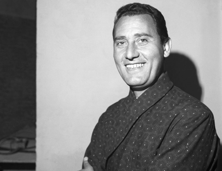 Alberto Sordi, Roma festeggia i 100 anni dell'attore con una mostra unica Alberto Sordi, Roma festeggia i 100 anni dell'attore con una mostra unica