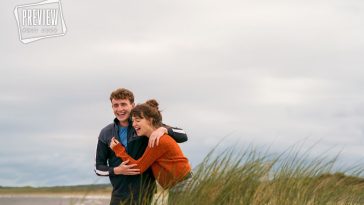 Paul Mescal e Daisy Edgar-Jones in una scena di Normal People
