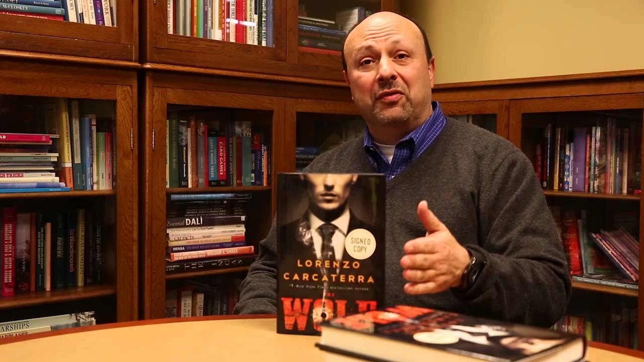 Lorenzo Carcaterra con Wolf, un altro suo romanzo