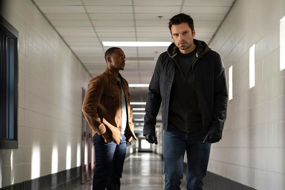 Sam e Bucky, la coppia protagonista, con i volti di Anthony Mackie e Sebastian Stan