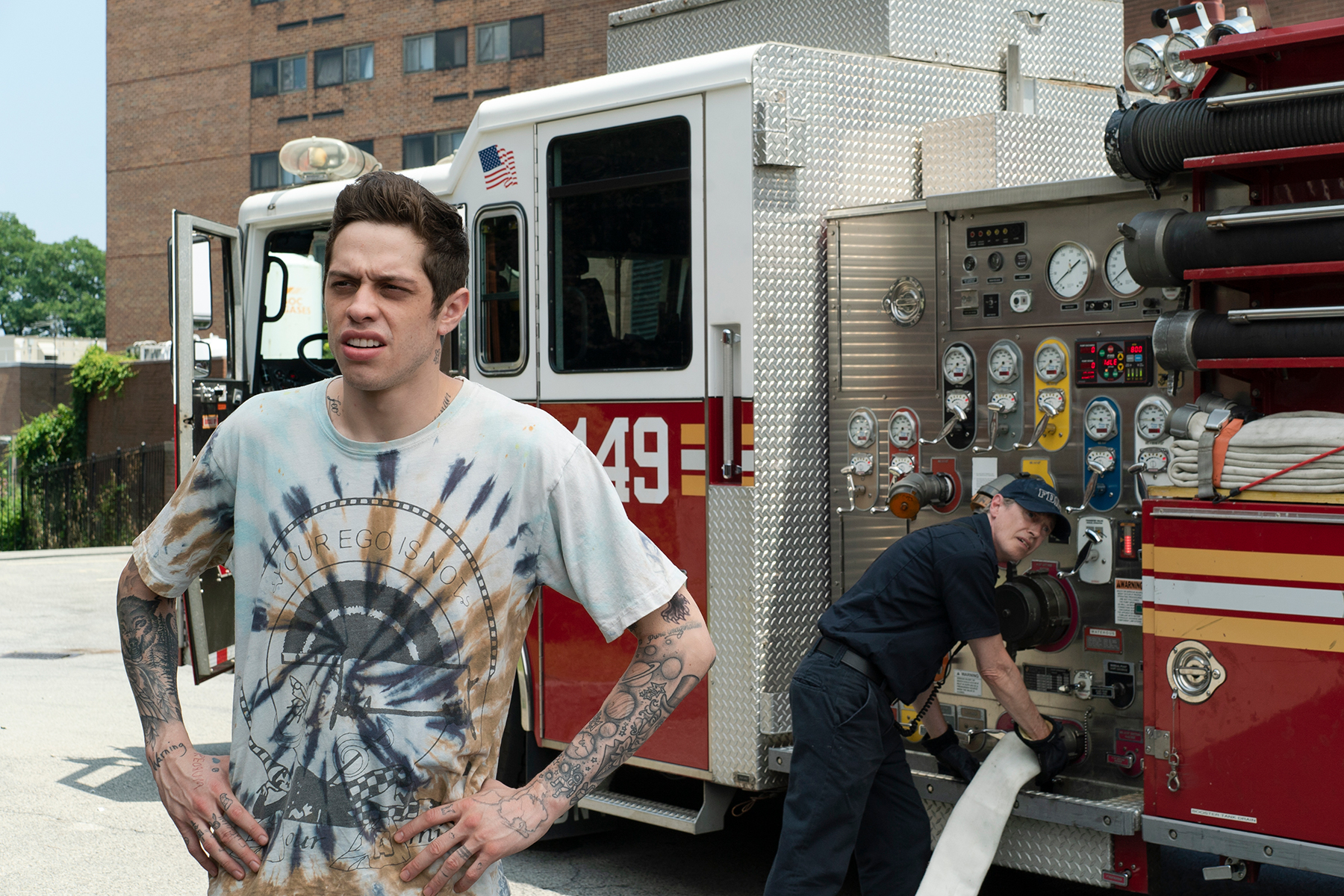 Pete Davidson e Steve Buscemi in Il Re di Staten Island