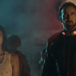 Sofia Boutella e Nicolas Cage in Prisioners of the Ghostland
