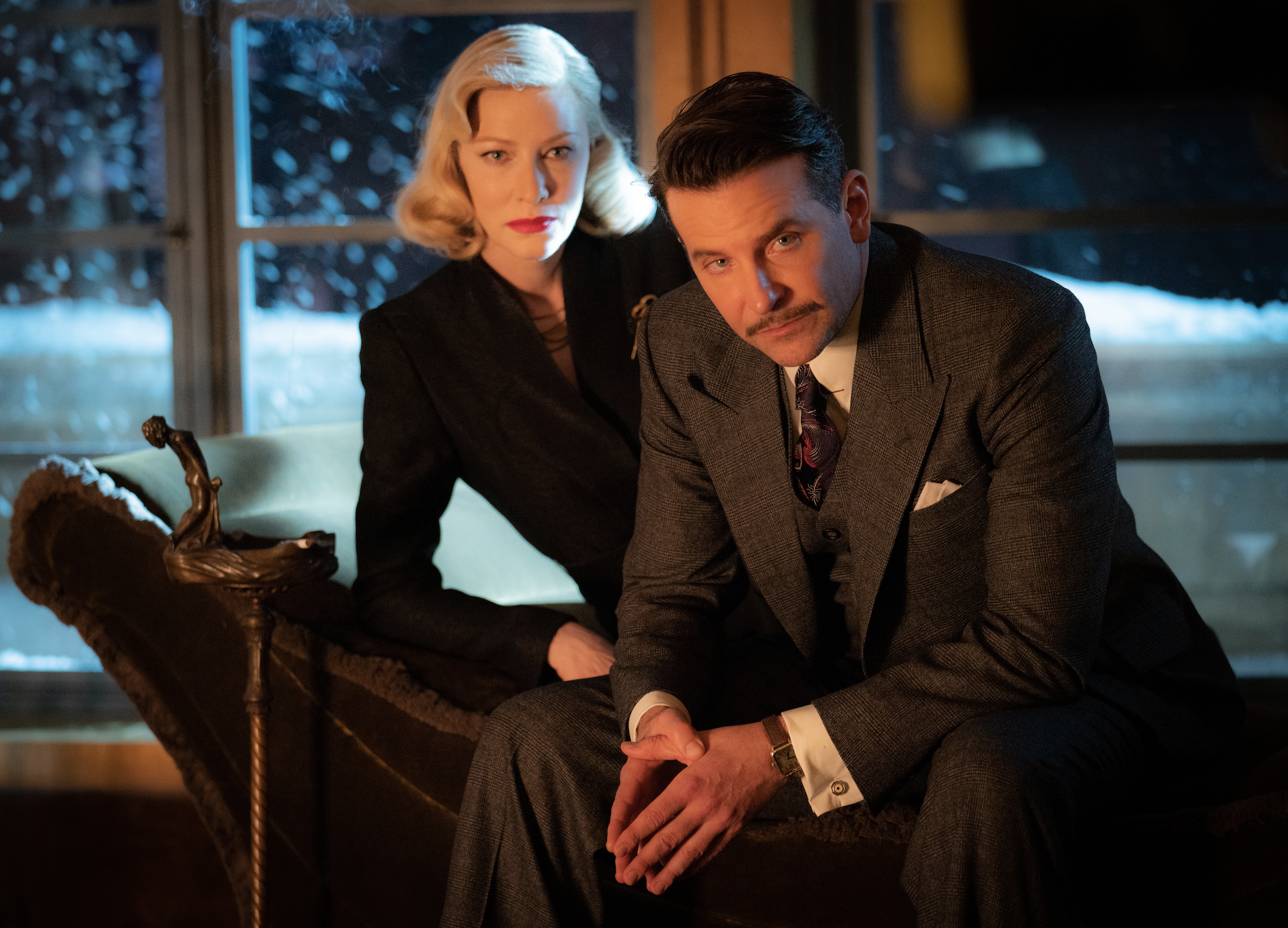 Cooper e Cate Blanchett in una scena del film