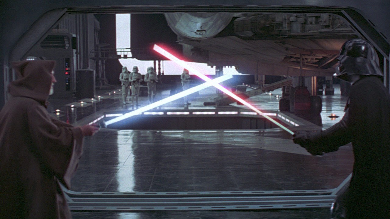 Alec Guinness e Dave Prowse in una scena di Star Wars: Una nuova speranza