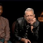 Jeff Goldblum e Mamoudou Athie, protagonisti di Jurassic World Il Dominio