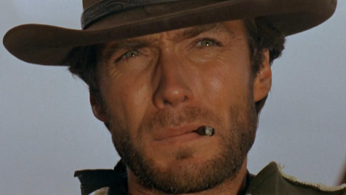 Clint Eastwood in una scena de Per un pugno di dollari 