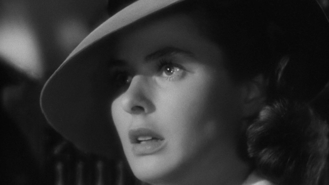 Ingrid Bergman è Ilsa Lund in una scena di Casablanca