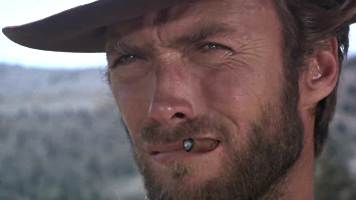 Clint Eastwood è Il buono in una scena de Il buono il brutto il cattivo