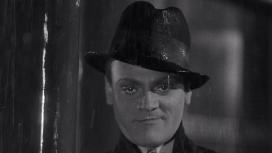 James Cagney è Tom Powers in una scena di Nemico pubblico