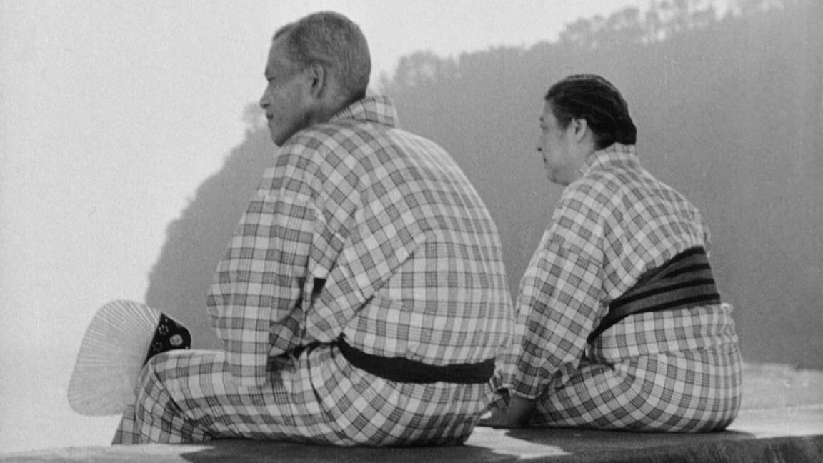 Chishū Ryū e Chieko Higashiyama in una scena di Viaggio a Tokyo
