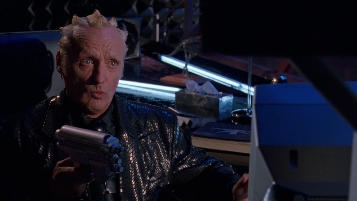 Dennis Hopper è il Re Koopa/Bowser in una scena di Super Mario Bros.