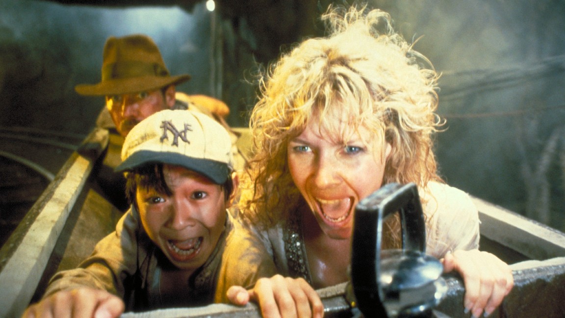 Uno shot da una delle scene chiave del film: l'inseguimento sui carrelli della miniera sotterranea