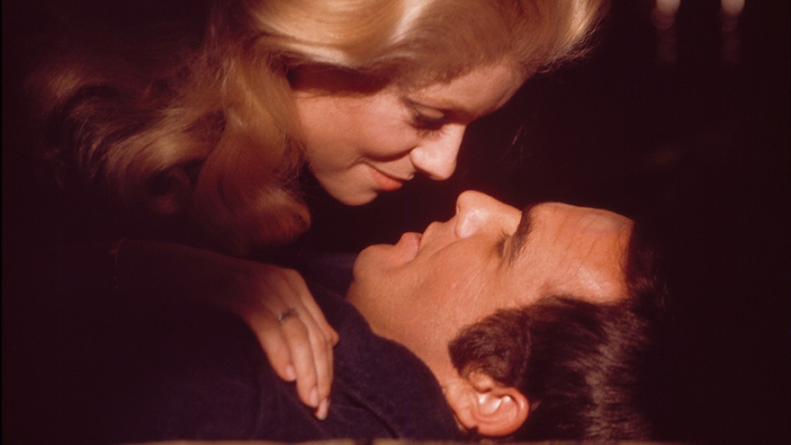 Burt Reynolds e Catherine Deneuve in una scena de Un gioco estremamente pericoloso, una delle pellicole chiave della New Hollywood opportunamente analizzata da Cinema Speculation