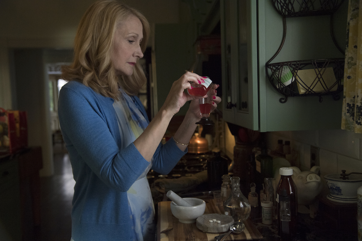 'falling' – Sharp Objects Episode 7 Review – The Hotcorn