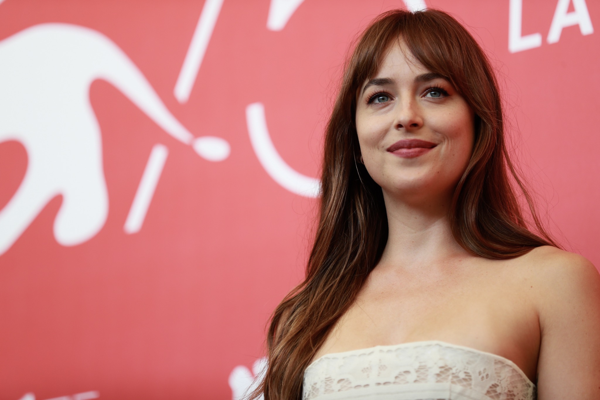 Dakota Johnson Suspiria Was Truly A Dream Come True The Hotcorn 