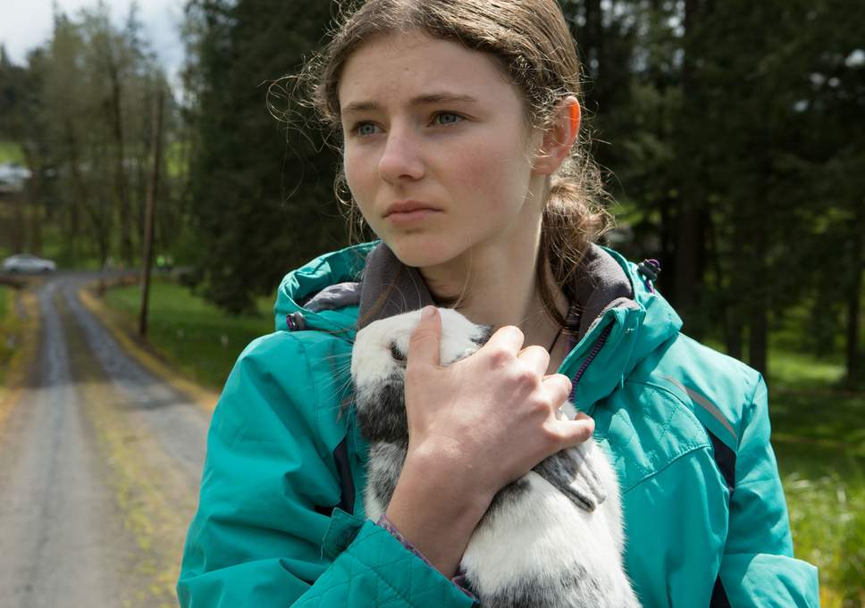 Thomasin Mckenzie A Look Into The Career Of New Zealand Actress 